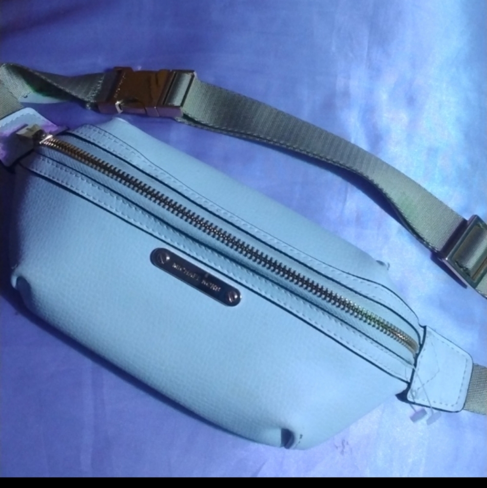 Micheal Kors hand bag